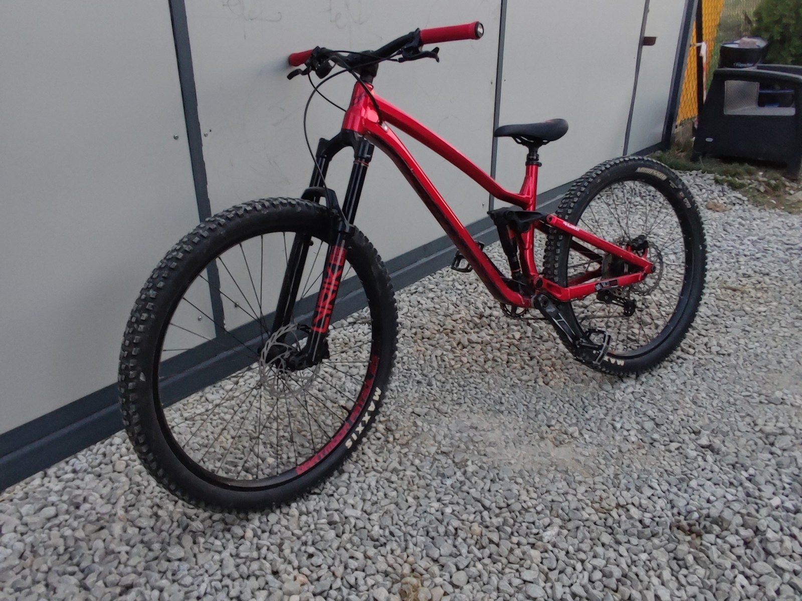 dartmoor rockbird trail evo